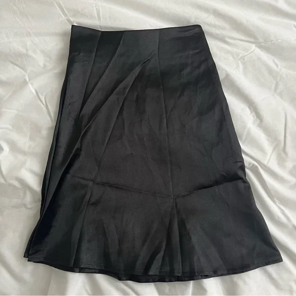 Shein Skirt - Picture 2 of 5